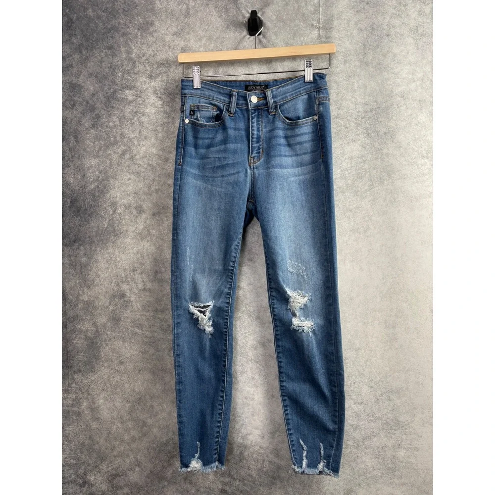 Judy Blue Women's Distressed Raw Hem Skinny Fit Lighter Wash Denim Jeans Sz 7/28